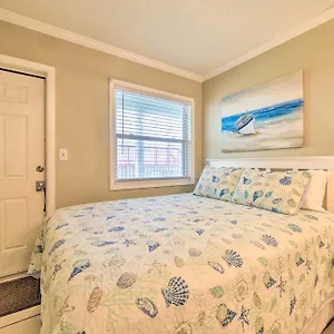 Beachfront Pcb Studio Pool, Patio And Deck Access! Apartment